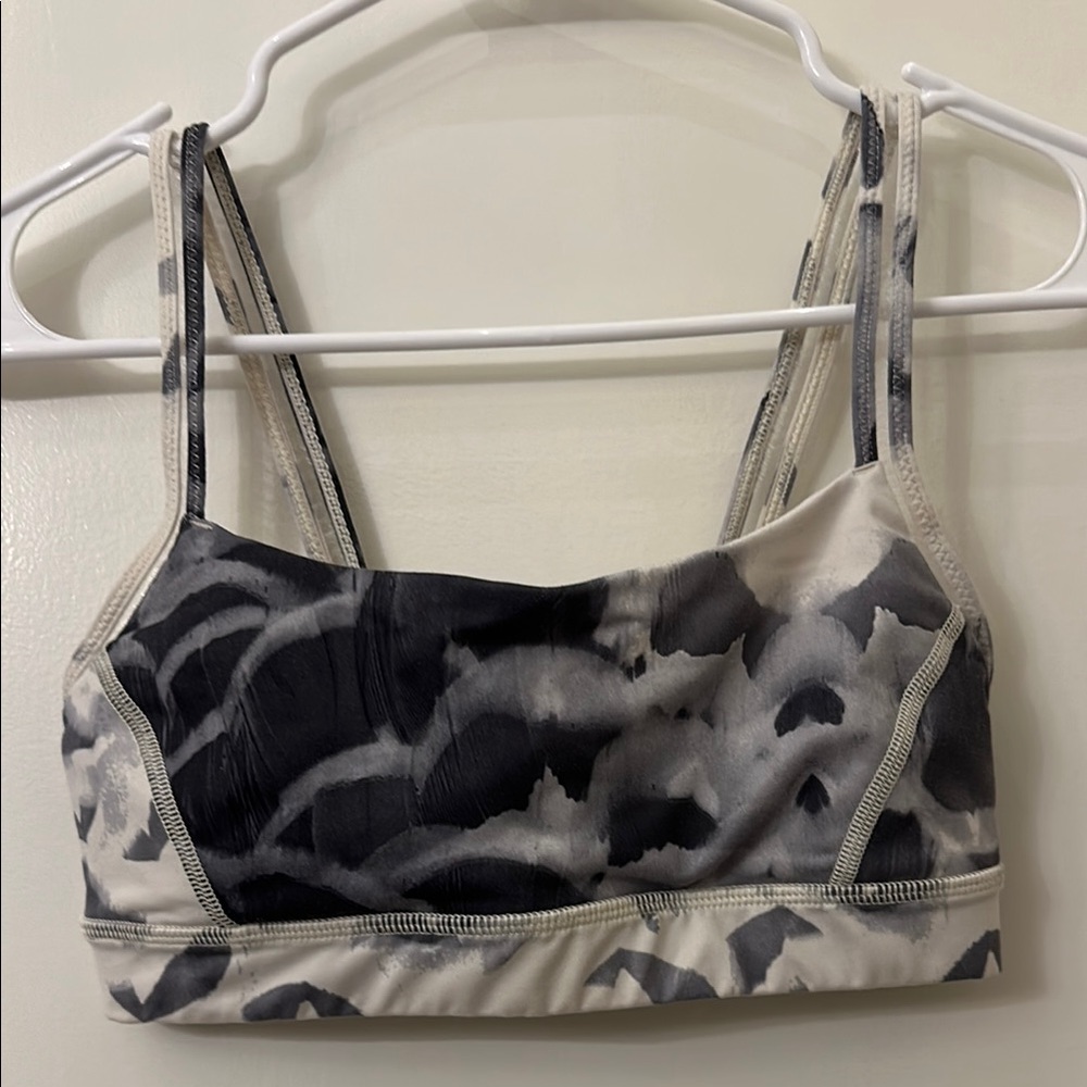LULULEMON sports bra good condition